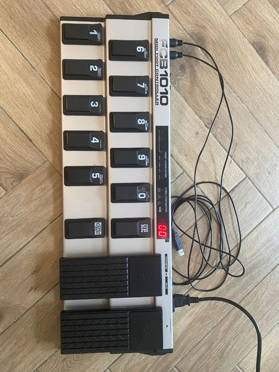 Behringer FCB1010 MIDI Foot Controller - Image 1