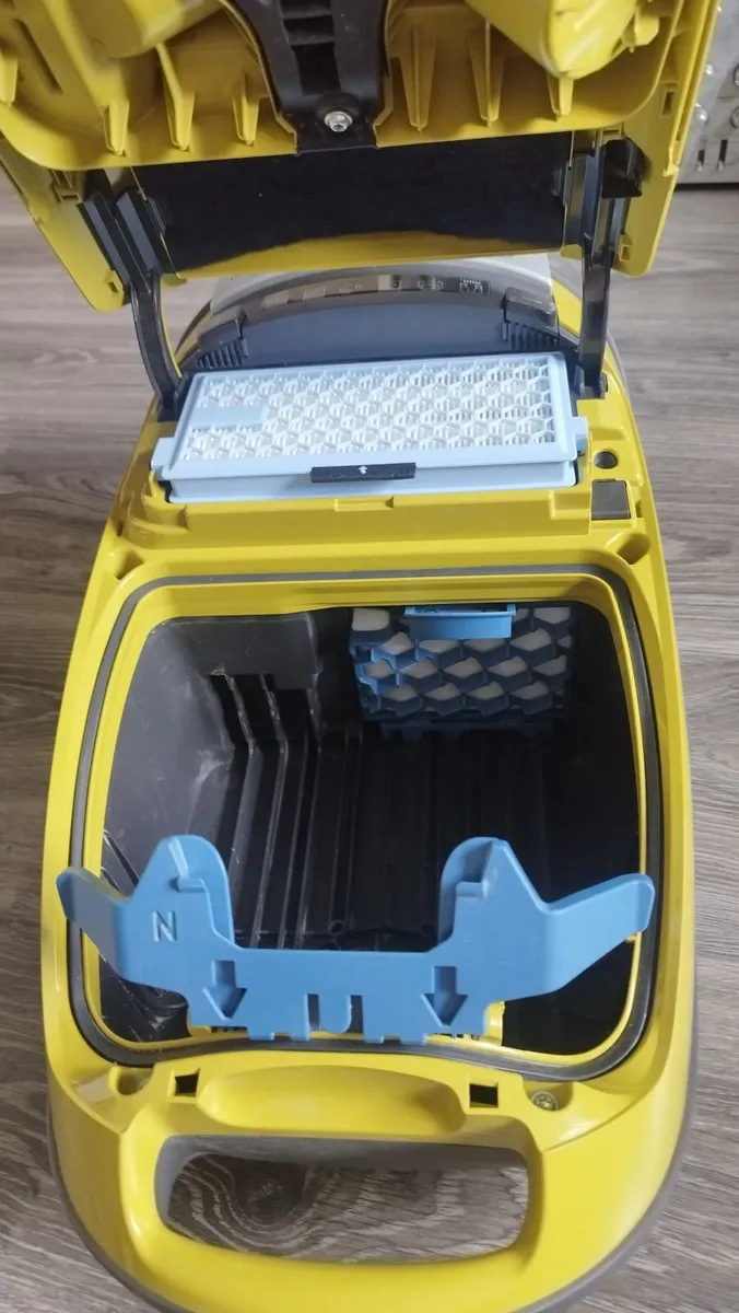 Vacum cleaner - Image 3
