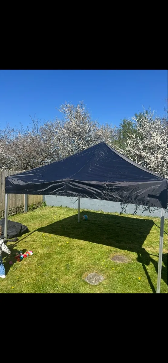 Heavy duty gazebo - Image 1