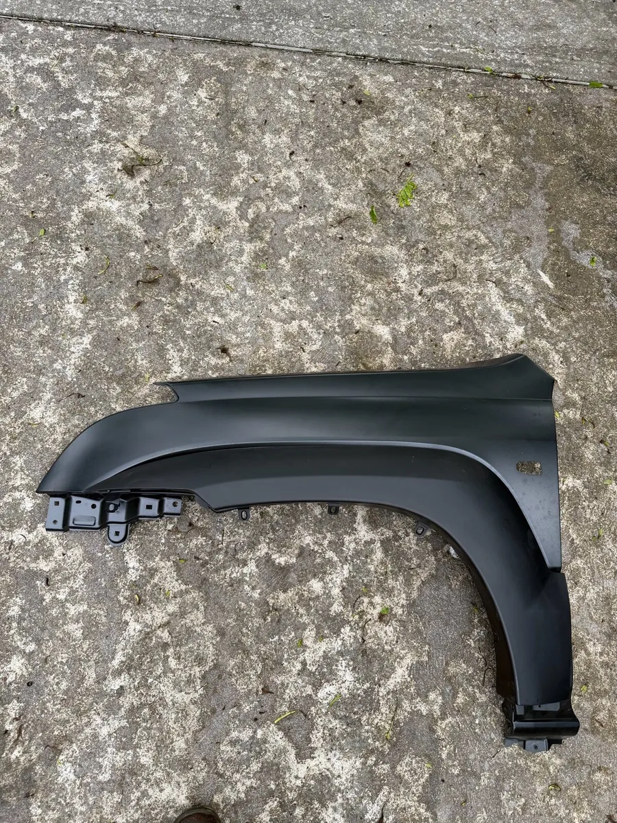 Landcruiser parts - Image 4