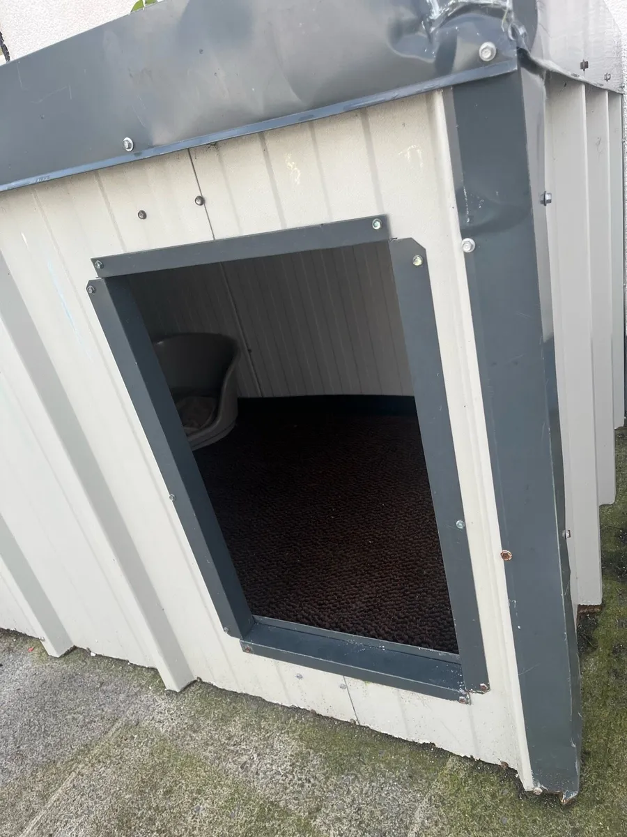Dog pen & dog house - Image 3