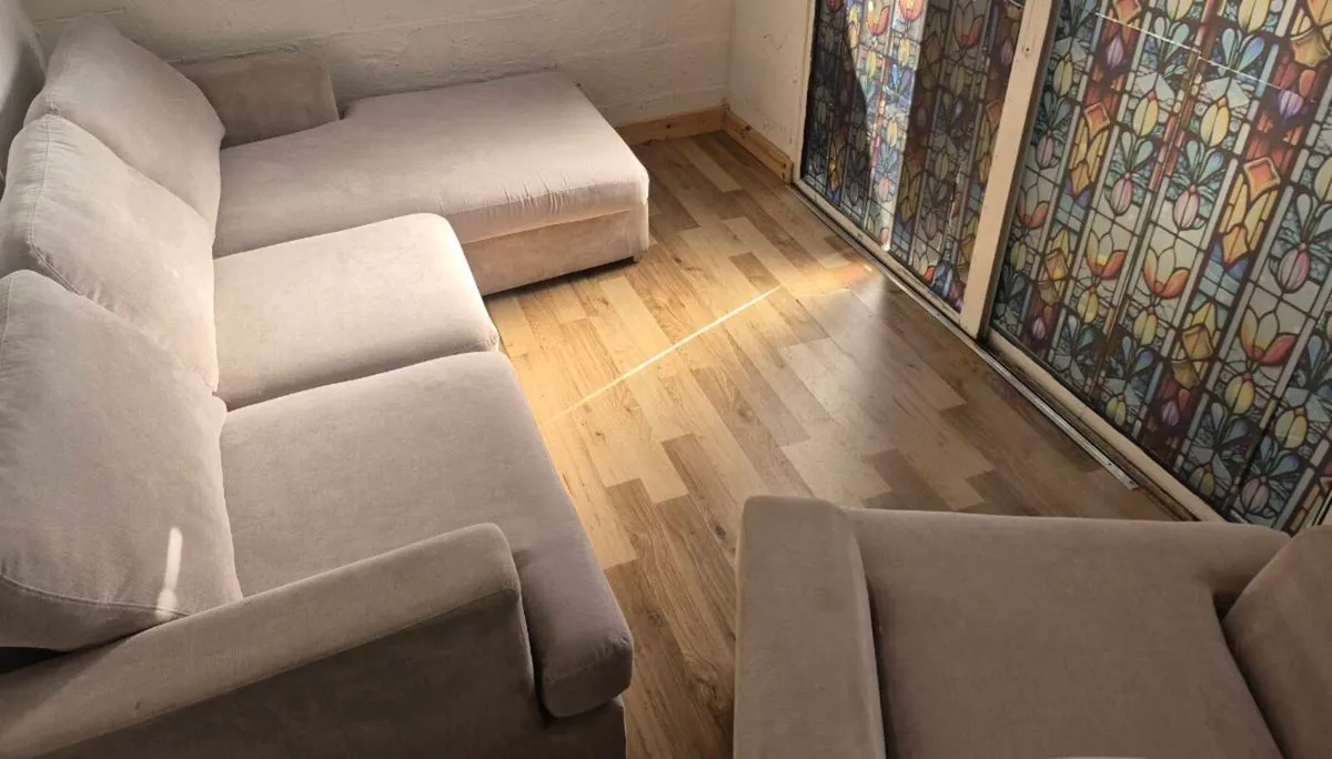 Corner suite ,Dublin Delivery - Image 1