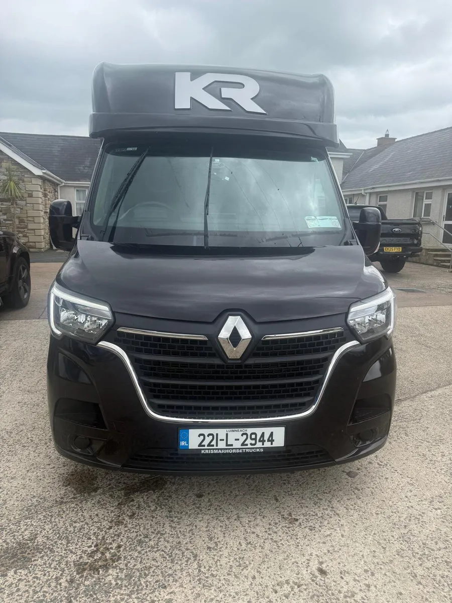 2022 Renault Master - Image 1
