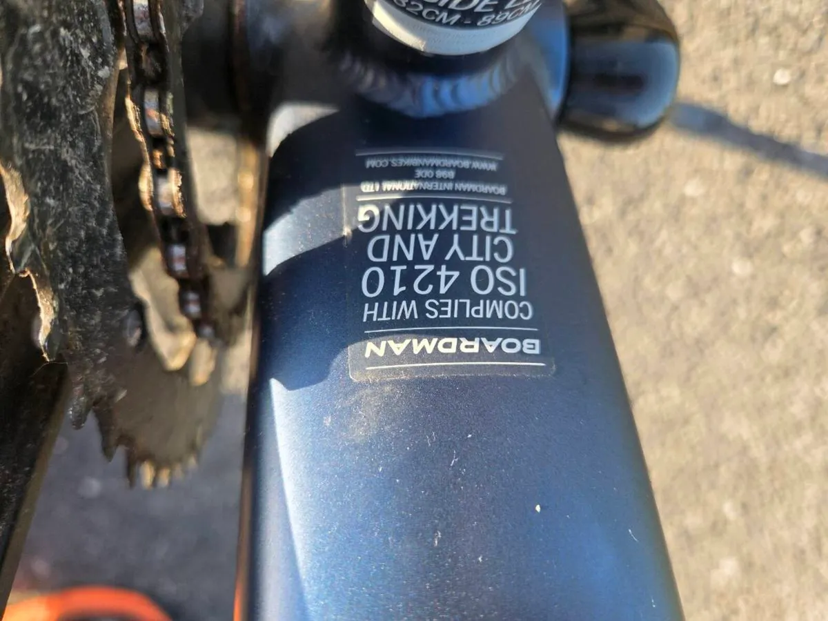 Boardman MTX8.8 Hybrid Bicycle - Image 3