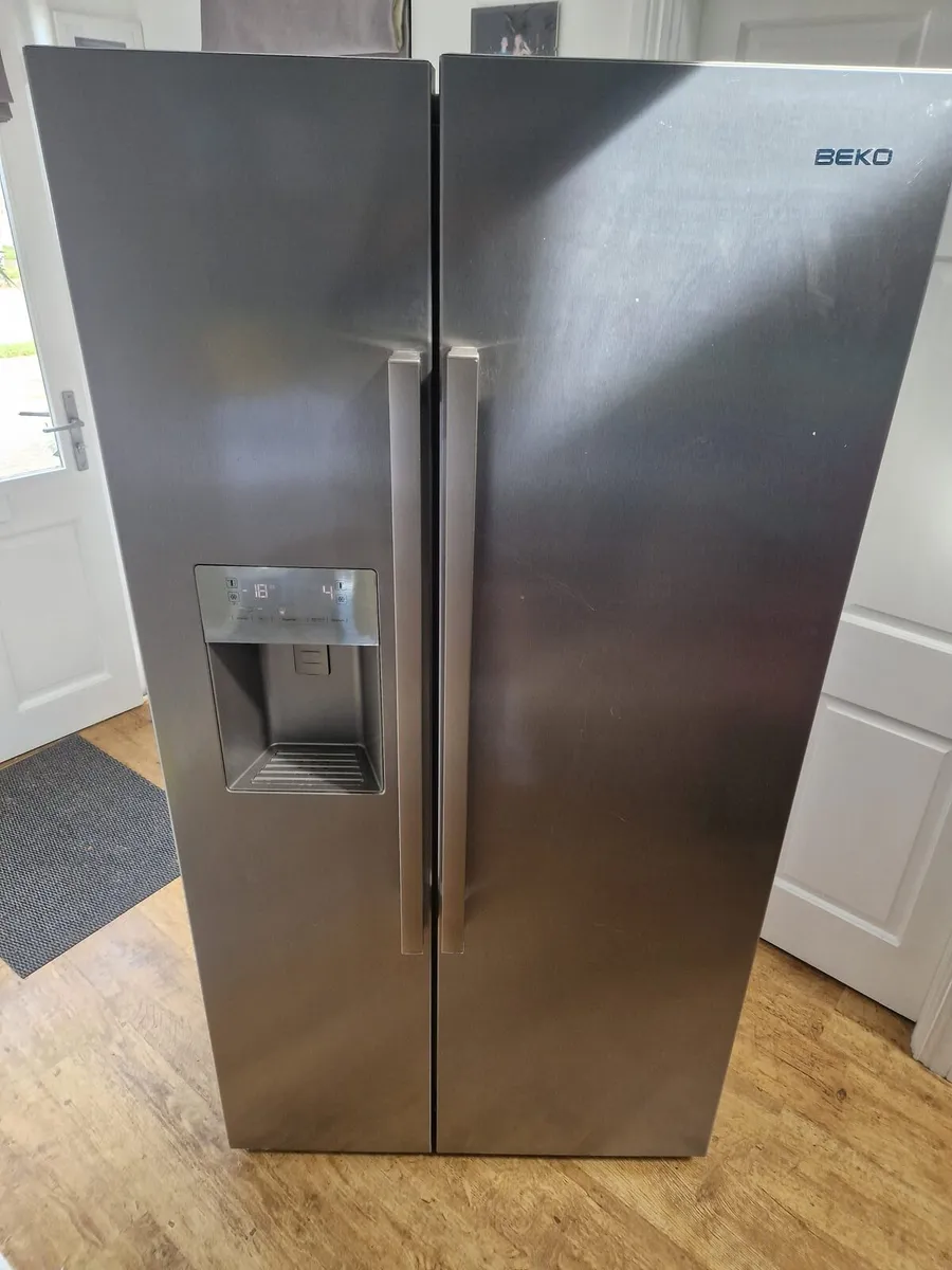 Beko American Fridge Freezer - Image 1