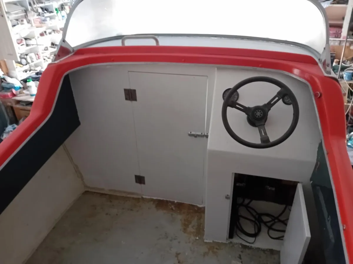 Cabin Cruiser - Image 3