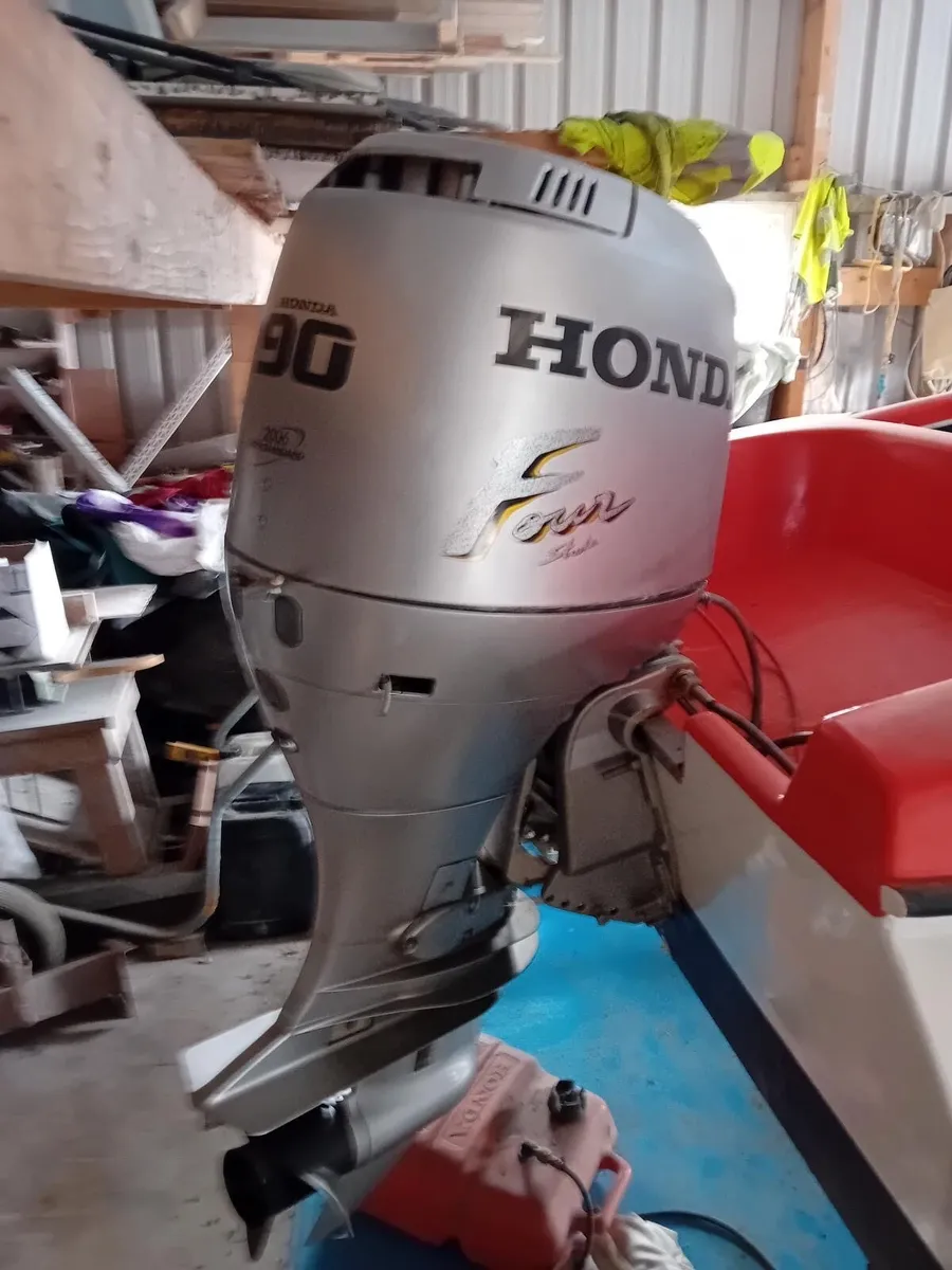Cabin Cruiser - Image 4