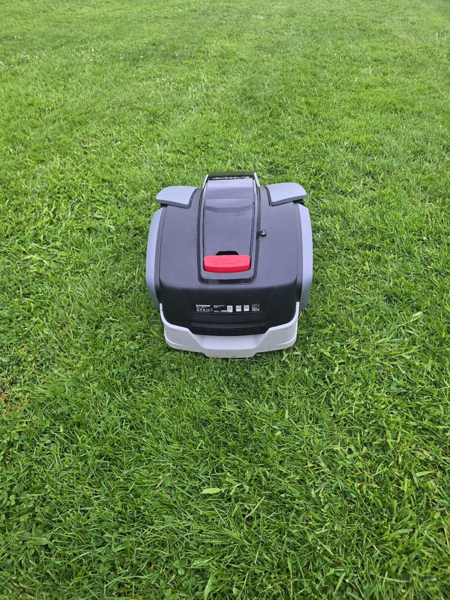 Sunseeker s5 robot lawn mower - Image 3