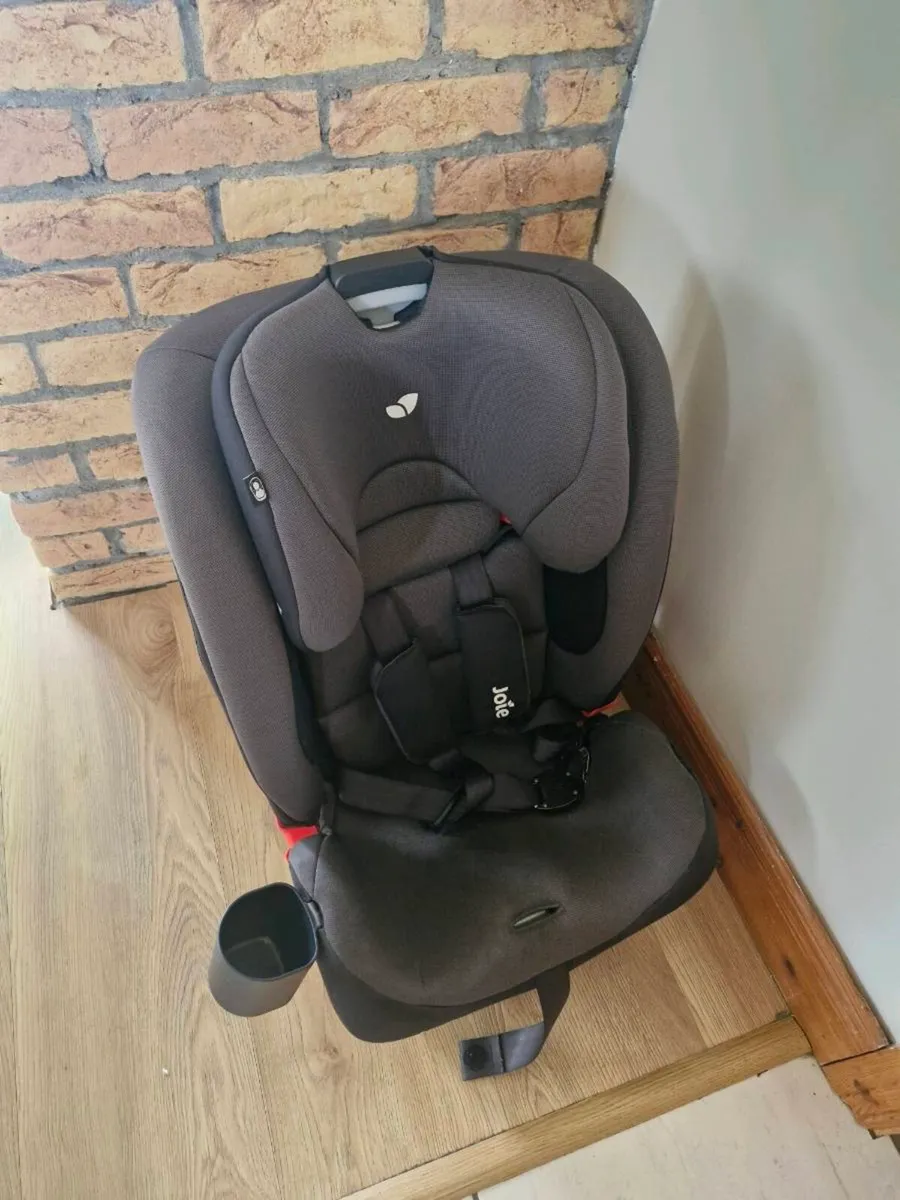 Car Seats x3 - Image 2