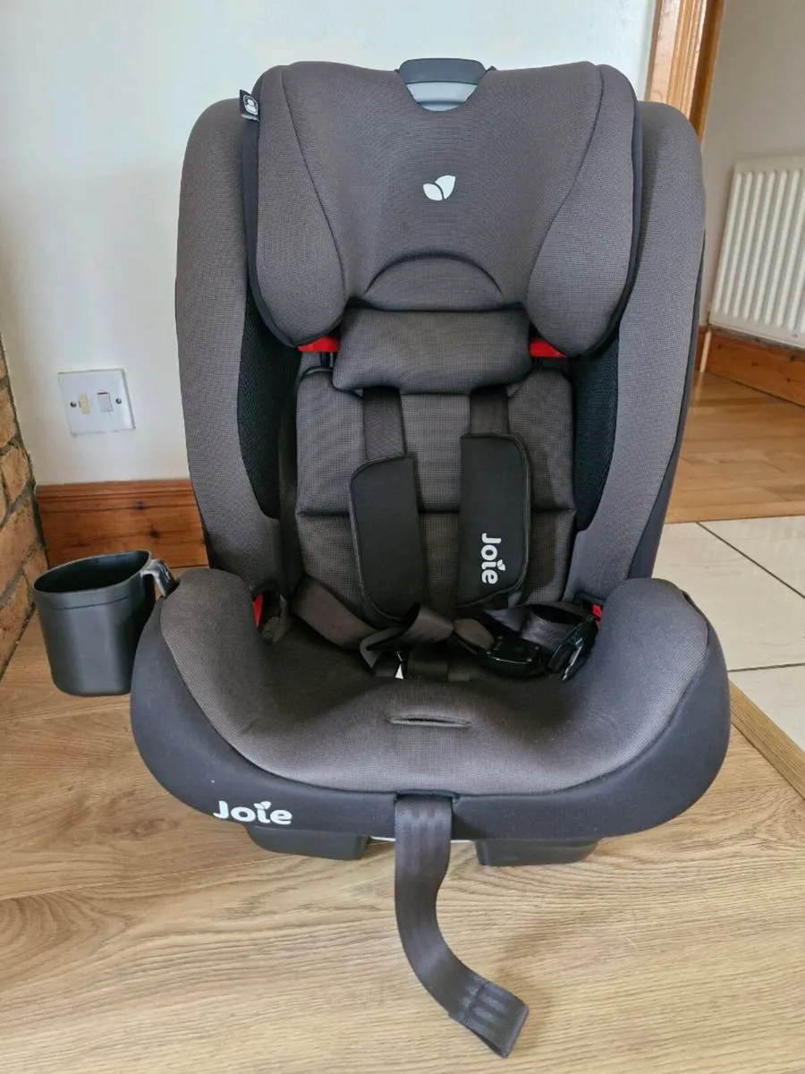 Car Seats x3 - Image 1