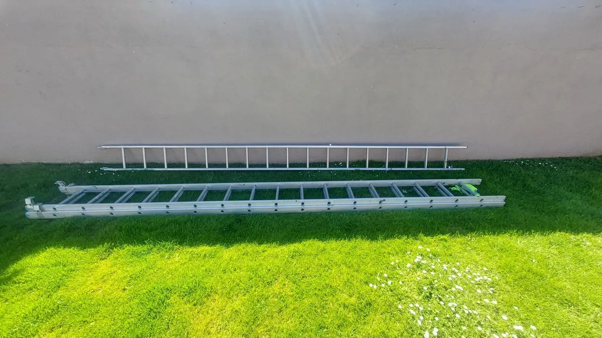 35 ft Ladder - Image 1