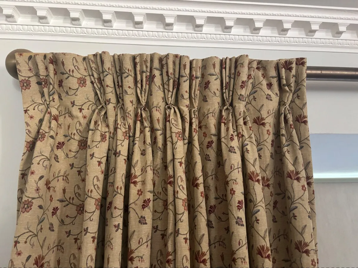 Curtain - Image 4