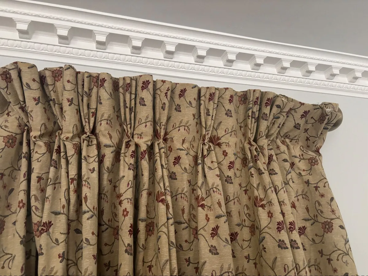 Curtain - Image 3