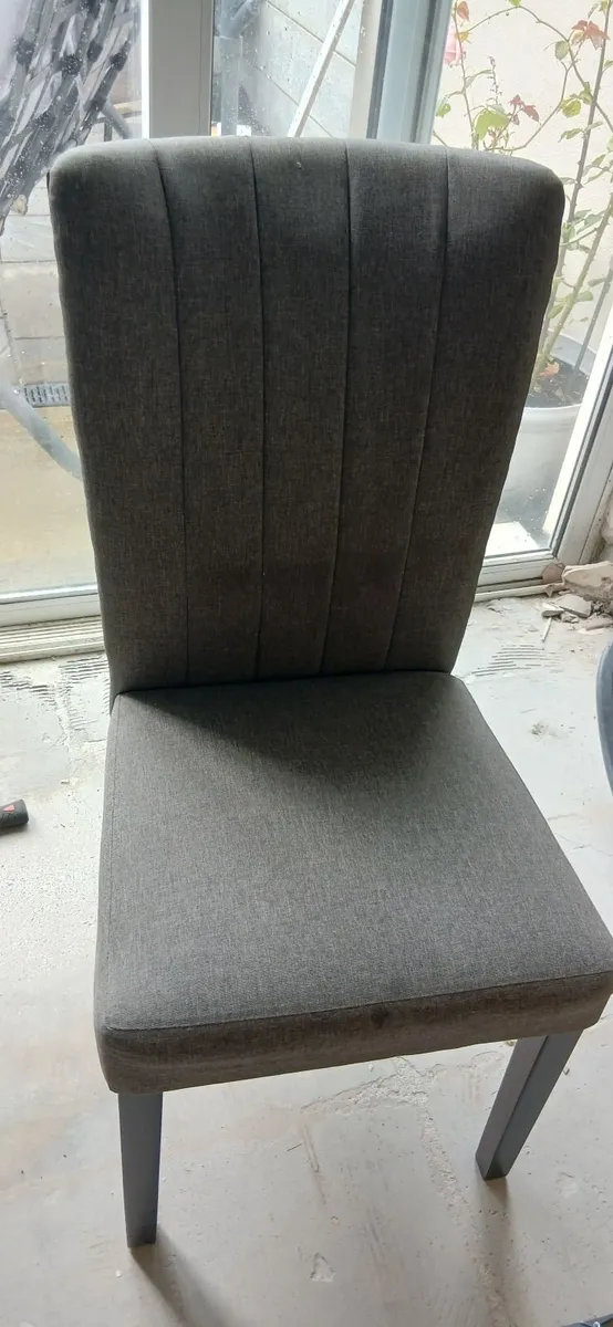 Set of 4 kitchen chairs