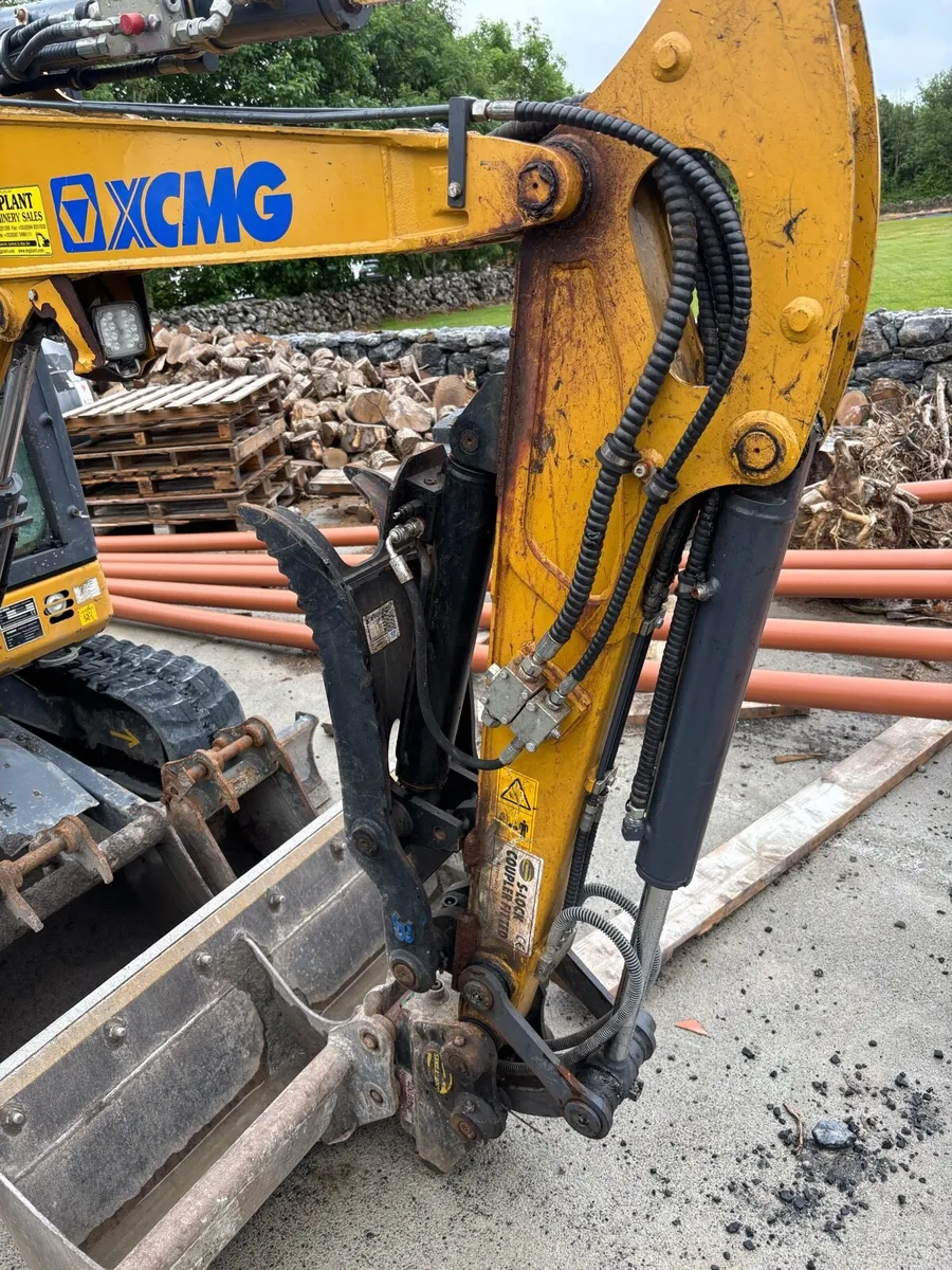 Mini digger - Image 2