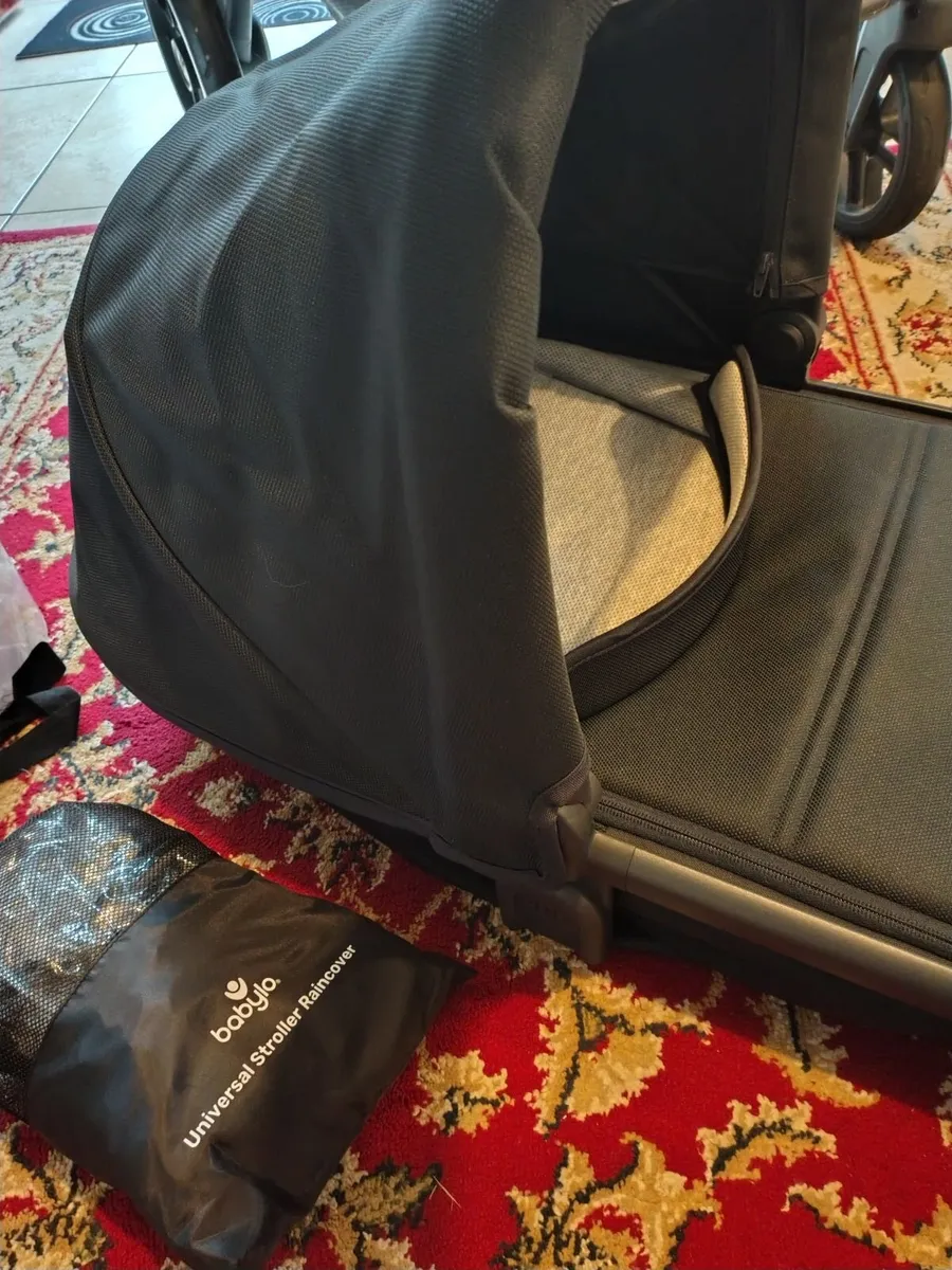 Baby Buggy Vista V2 - Image 3