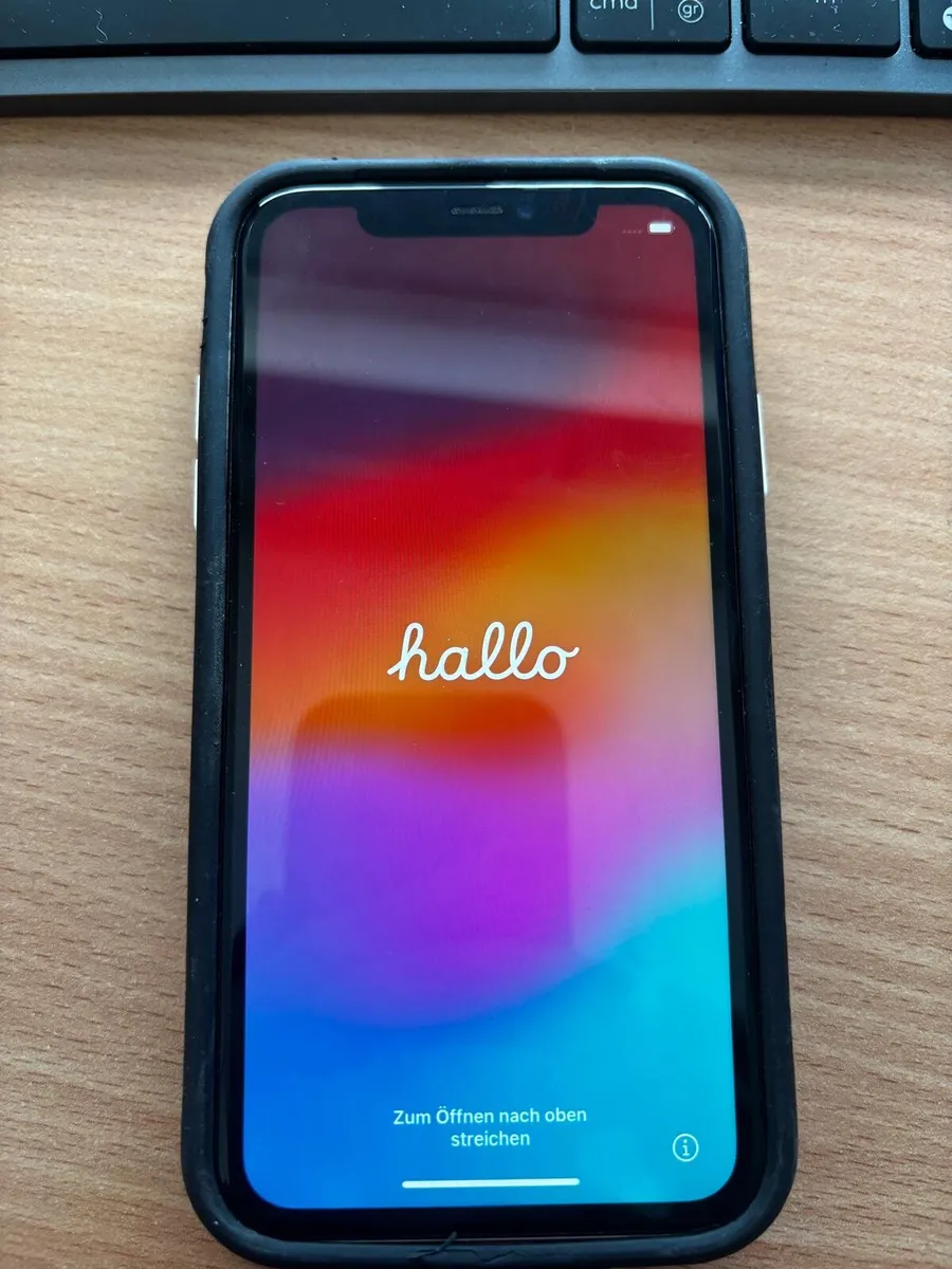 Apple iPhone 11 64GB - Image 2