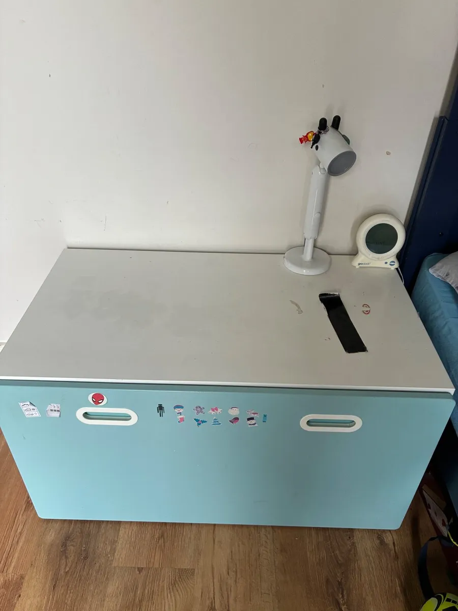 FREE kids Bedroom Furniture - Image 4