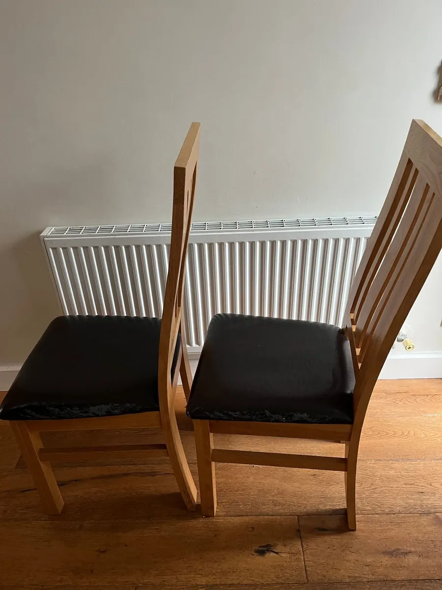 8 Solid Oak Chairs - Excellent Condtion - Image 2