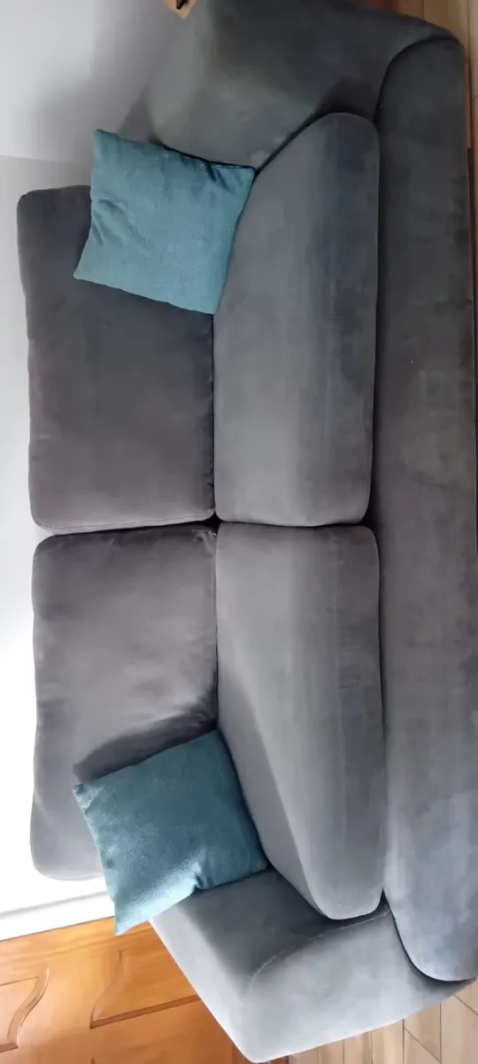 Couch - Image 1