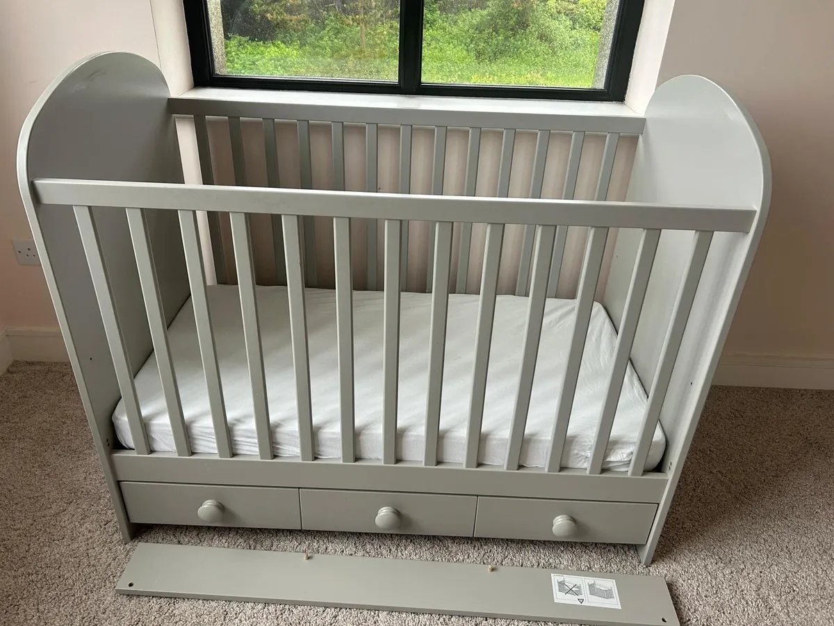 IKEA Gonatt grey cot with drawers - Image 2