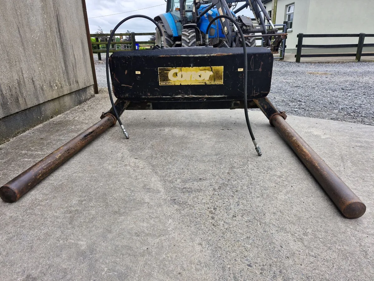 Bale Stacker - Image 1