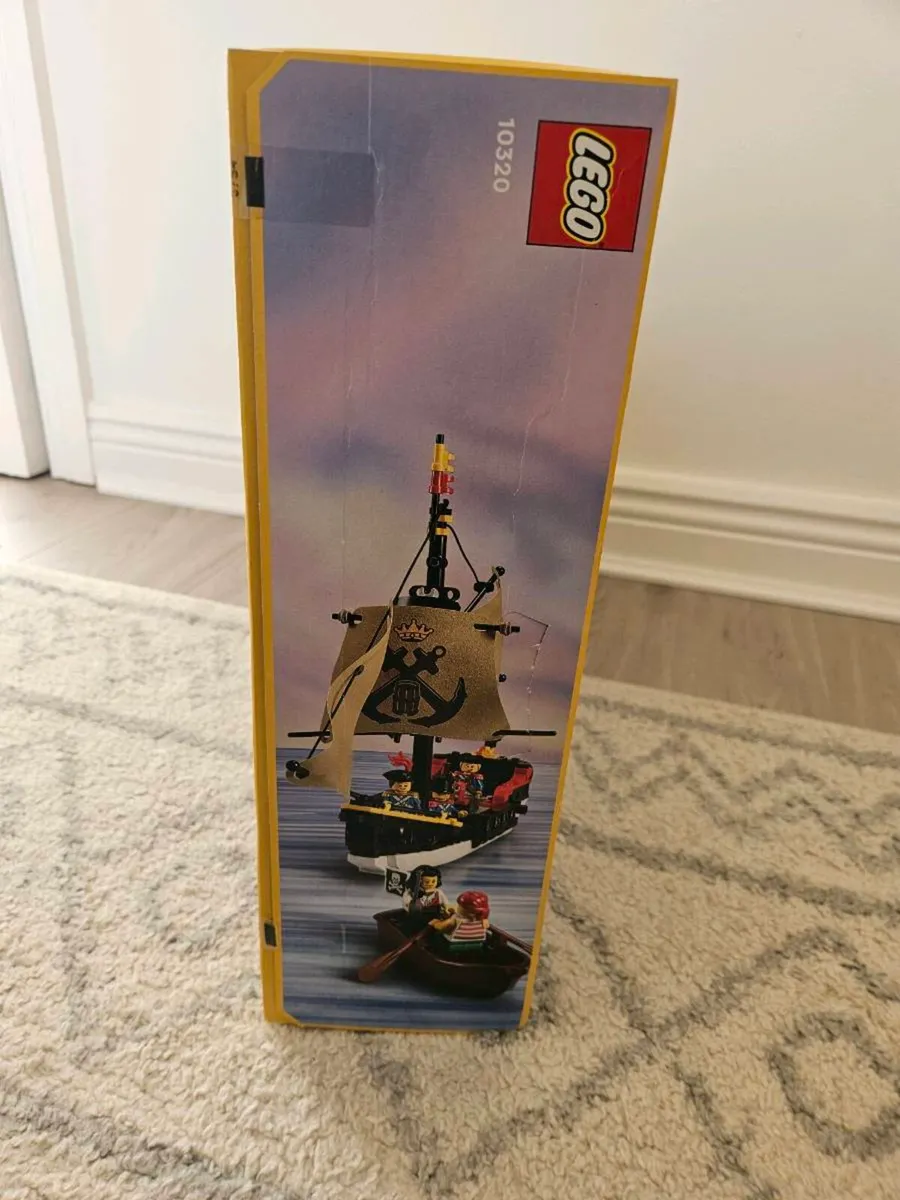 Lego 10320 Eldorado Fortress Brand New - Image 3