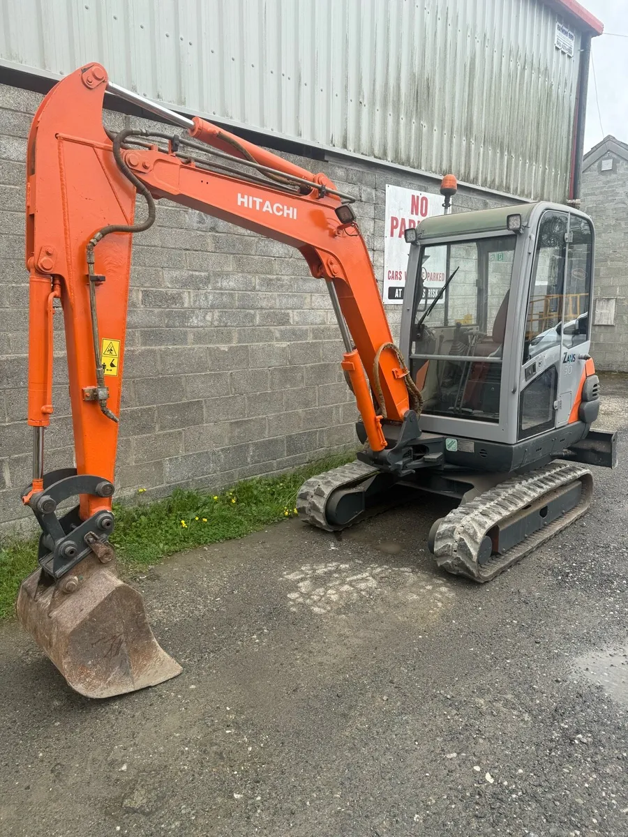 Hitachi Zaxis 30 - Image 3