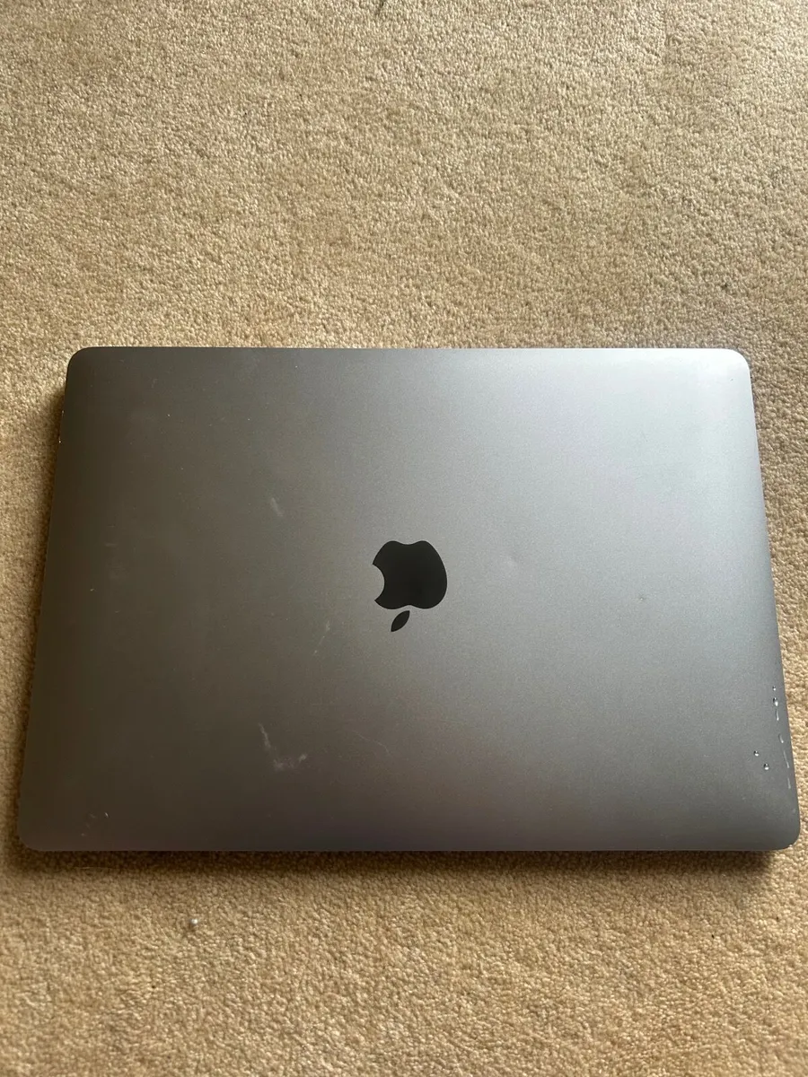MacBook Air - Image 3
