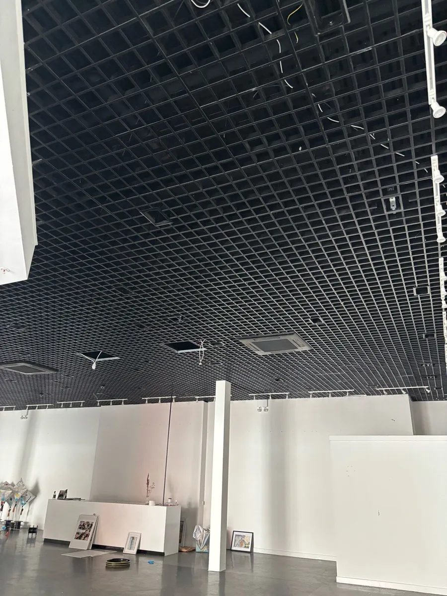 Black ceiling tiles - Image 3