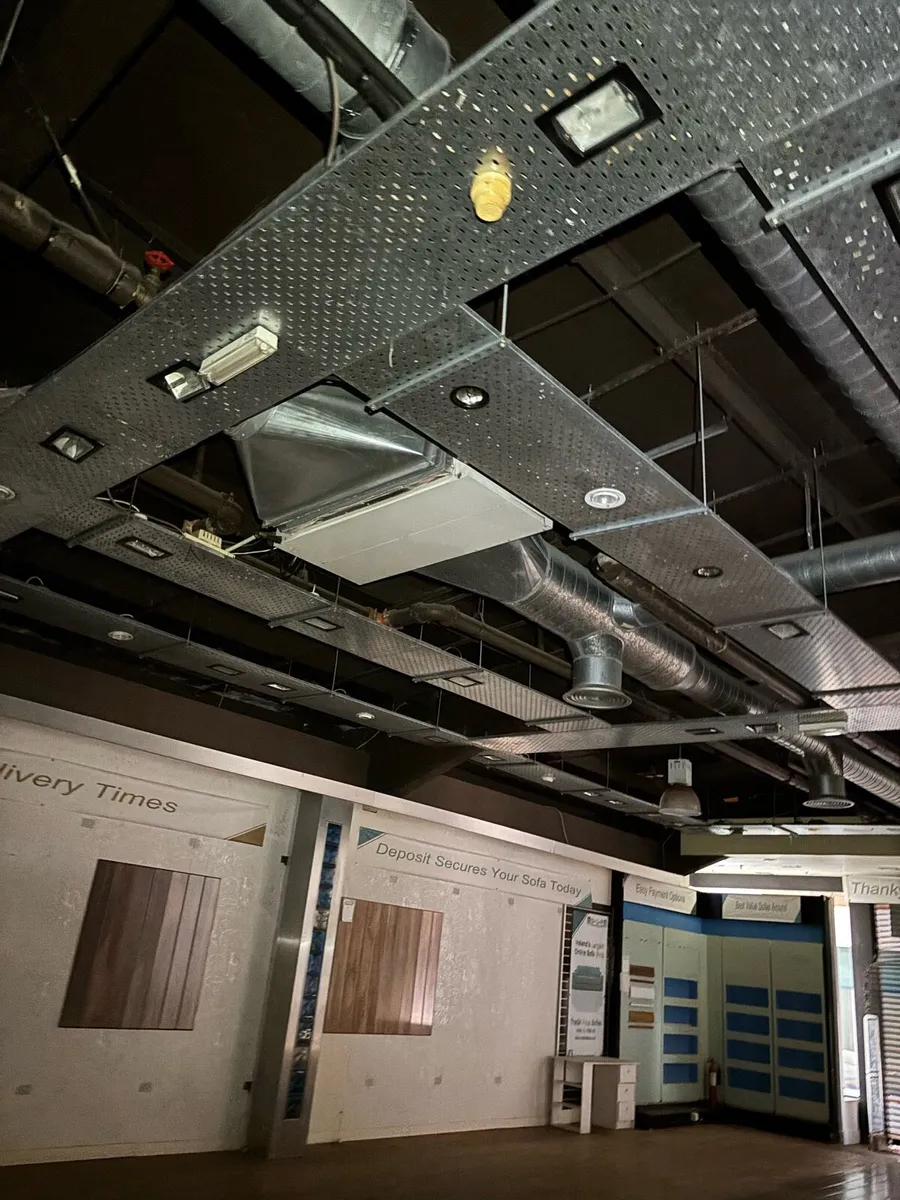 Black ceiling tiles - Image 4
