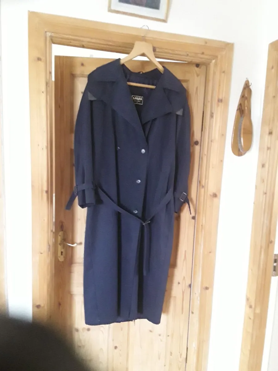 As new ladies navy trench coat heavy size 12 - Image 2