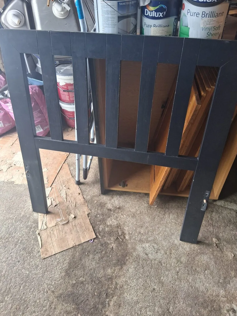 Single bed - Image 2