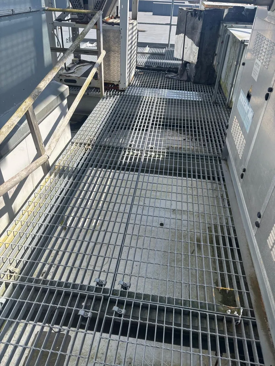 Galvanised Metal grating - Image 2