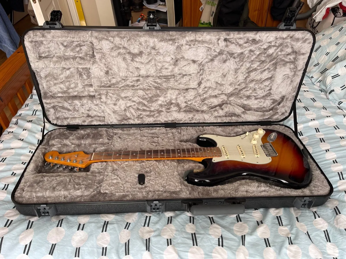 Fender American ultra Stratocaster - Image 4