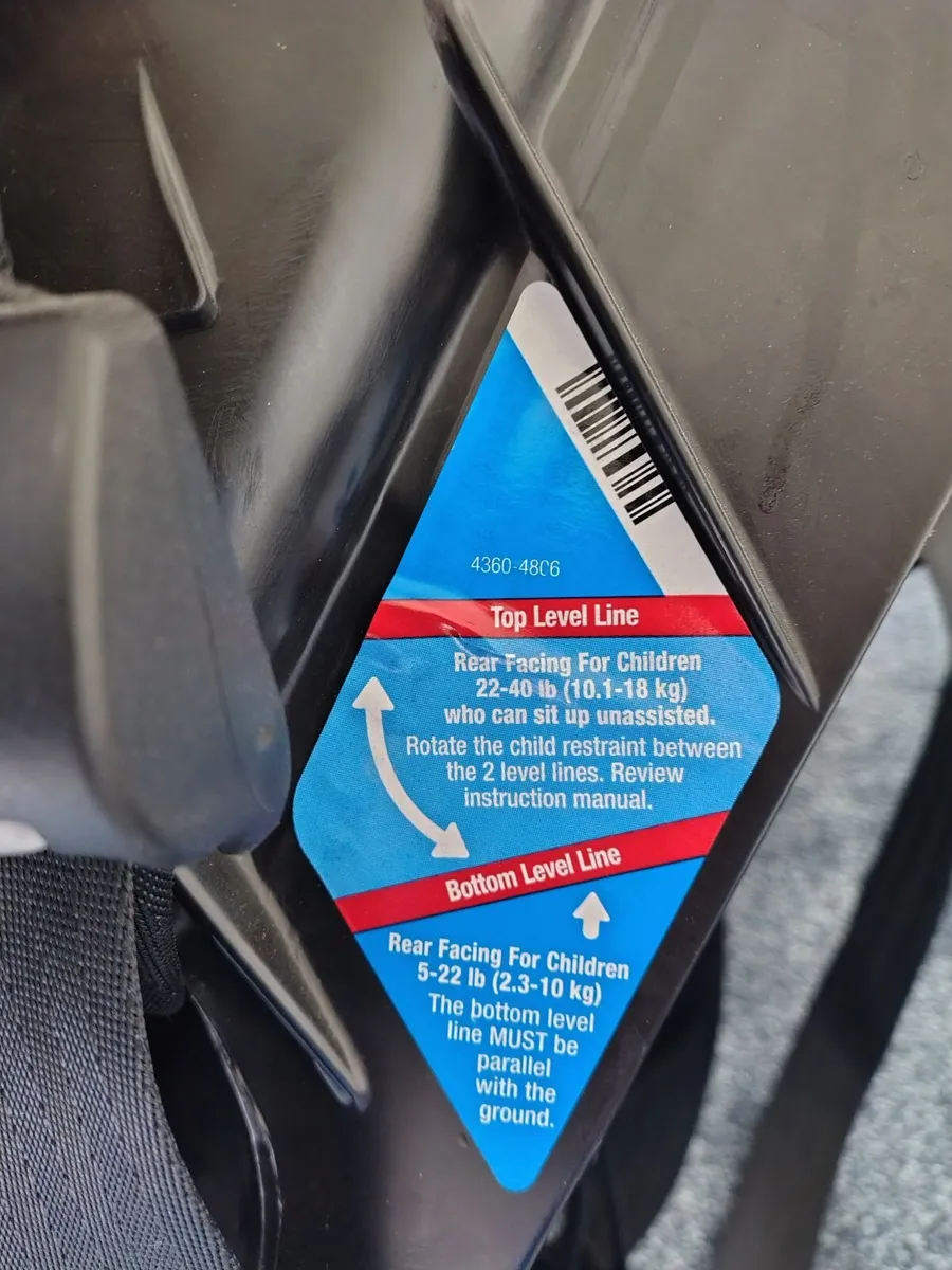 Baby car seat - Image 3
