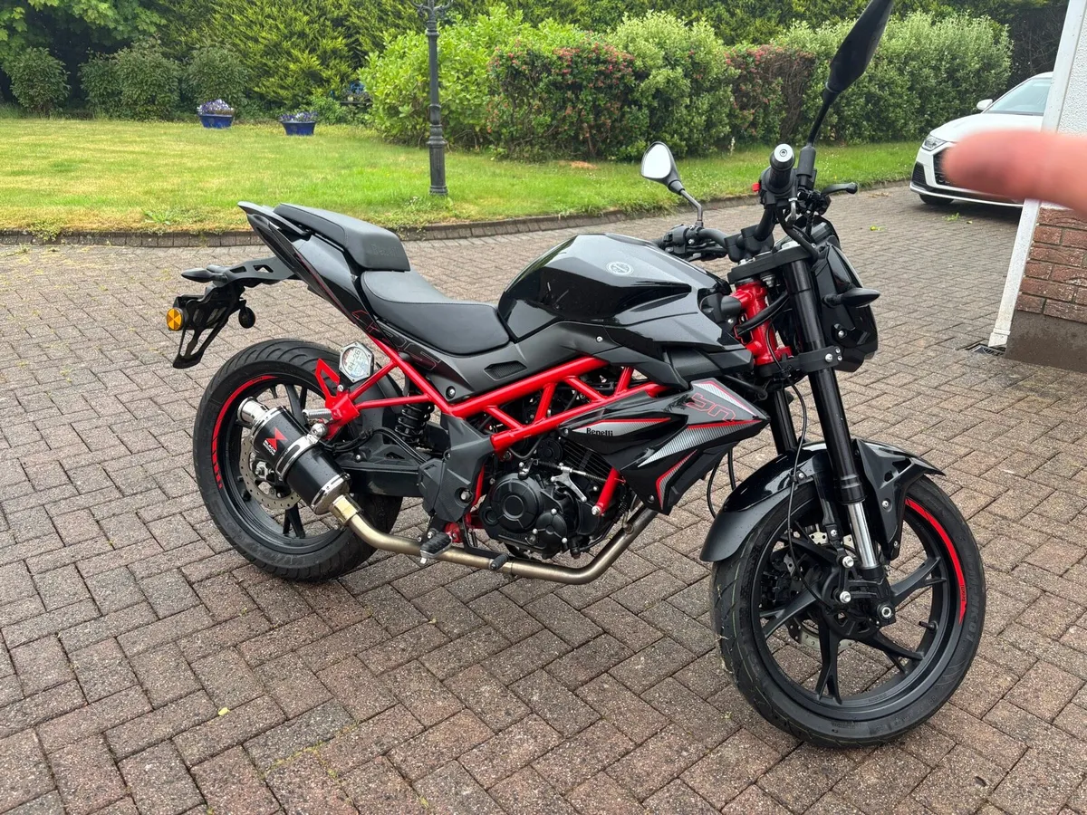 Benelli motorbike - Image 2