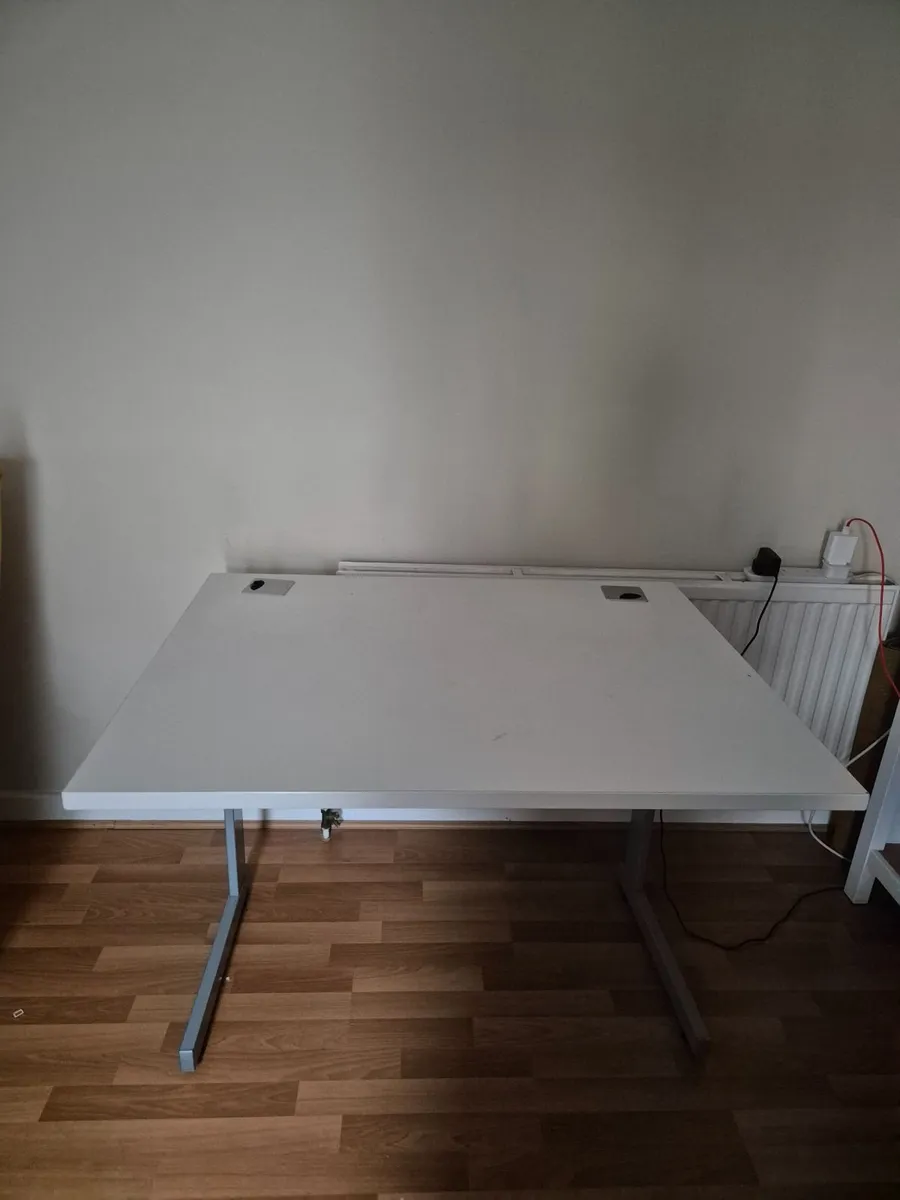 Computer Desk for Free - Image 2