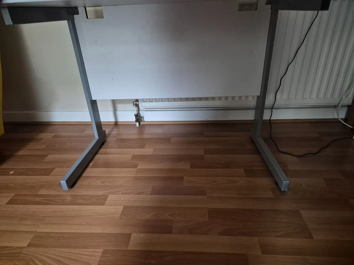 Computer Desk for Free - Image 4