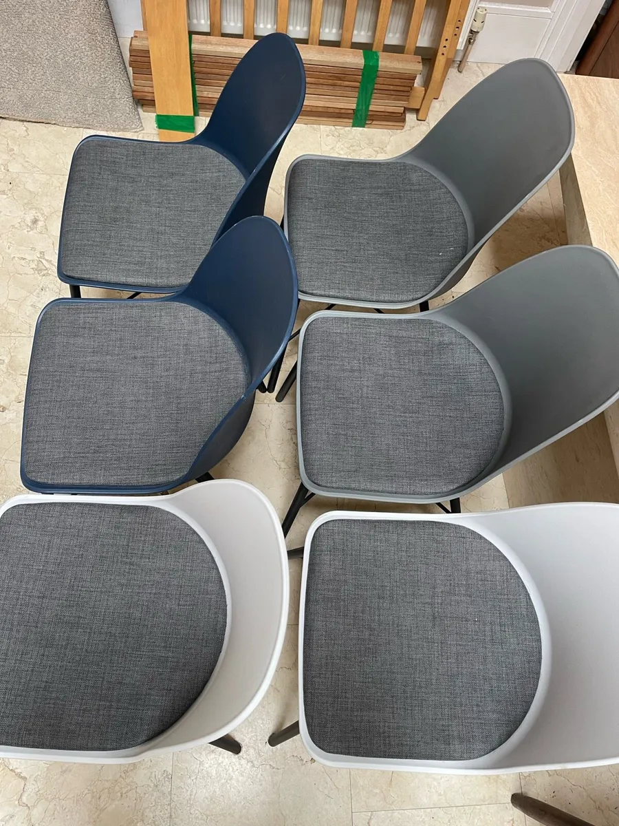 6 x Beautiful Grey, Navy & White Kitchen Chairs - Image 2