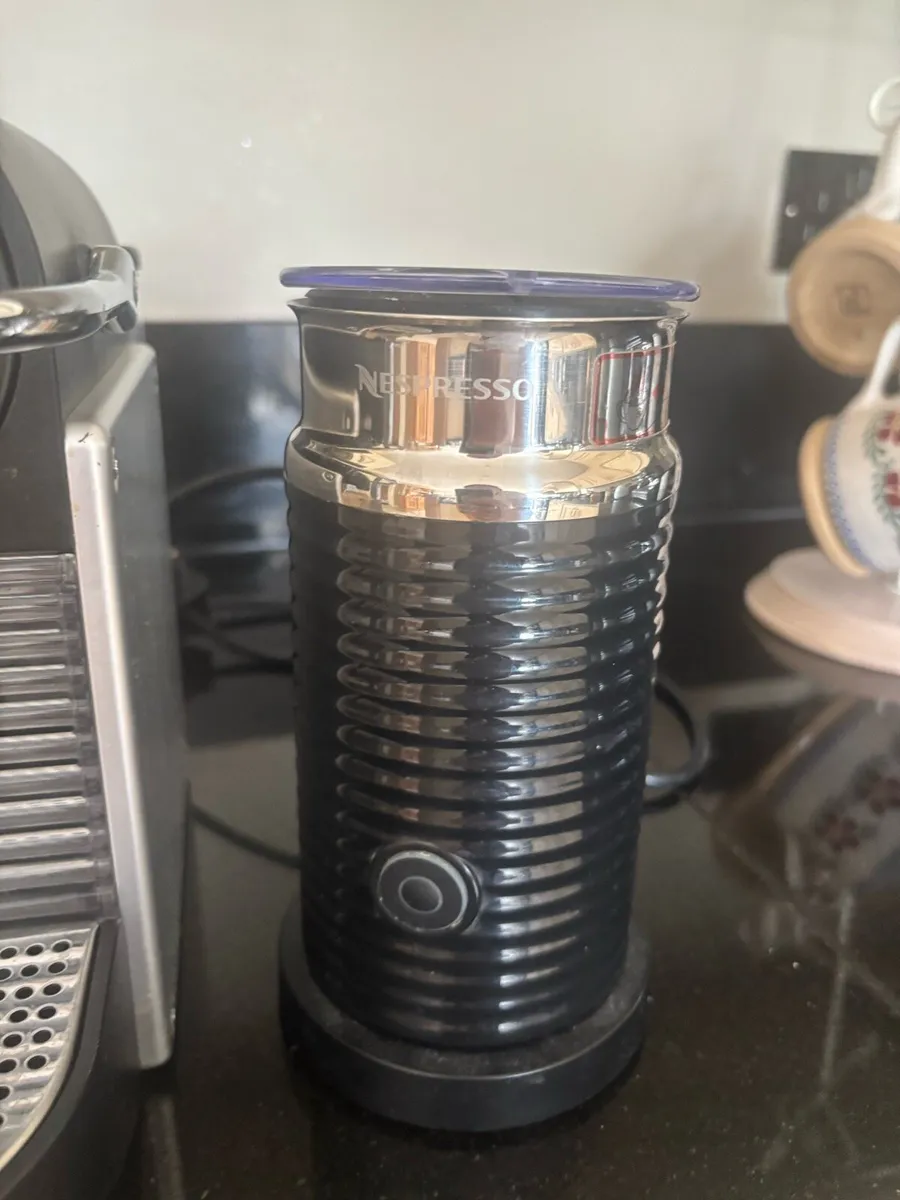 Nespresso original pixie silver coffee machine - Image 2