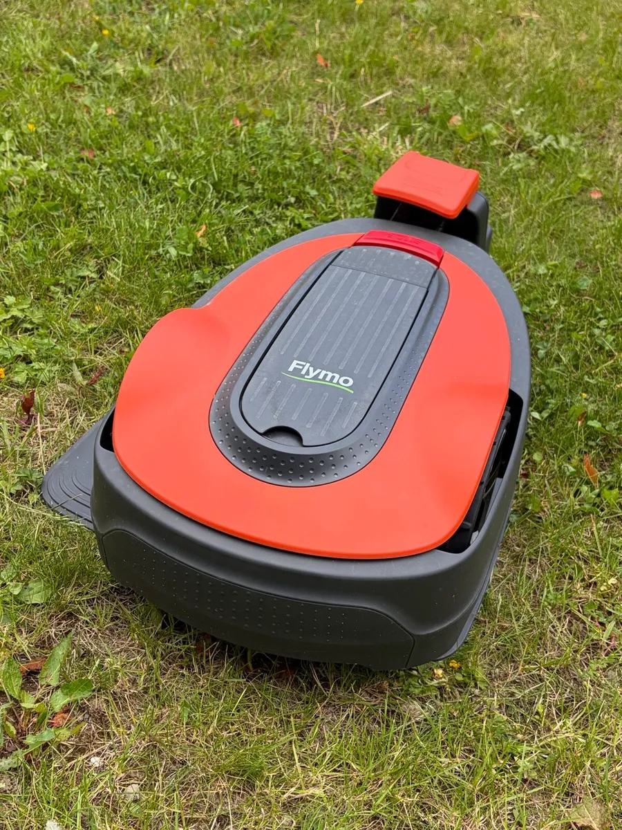 Flymo Easilife 350 (very low usage) - Image 1