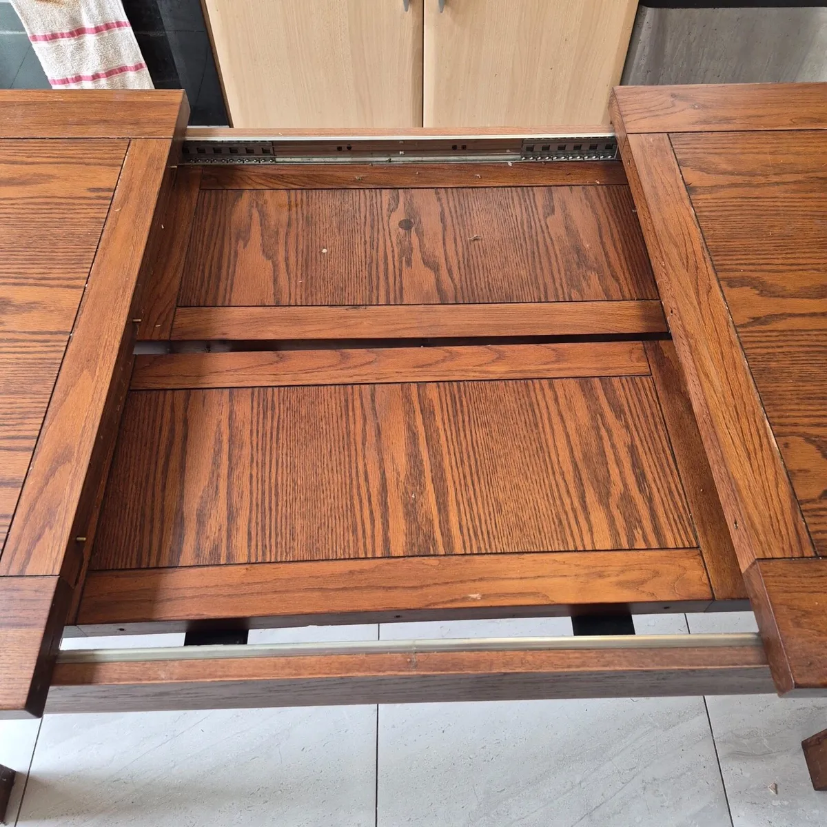 Dinning Room table & Chairs - Image 2