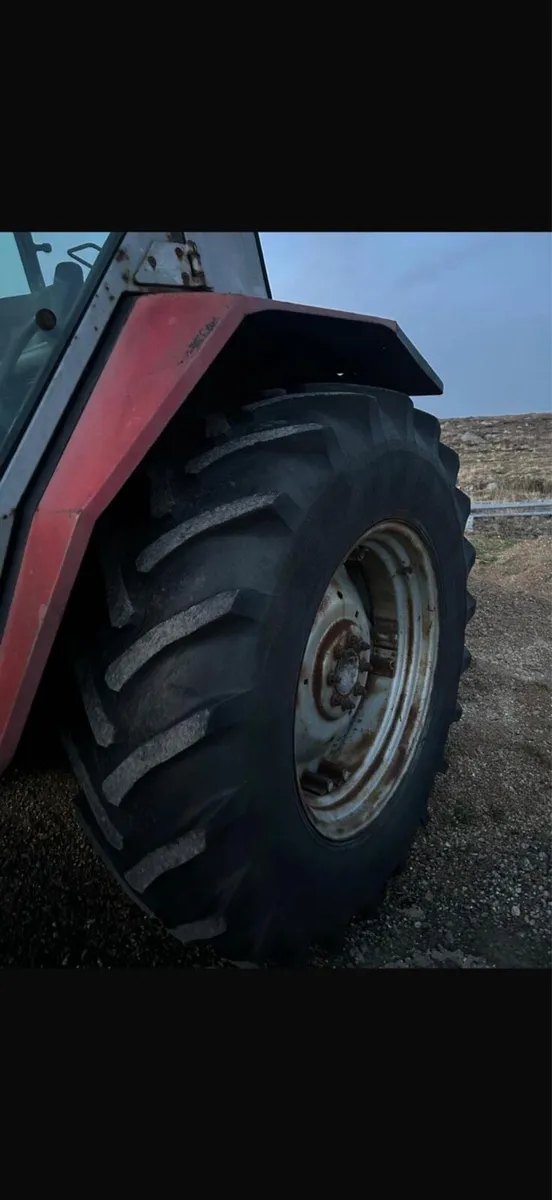 Massey 3070 - Image 2
