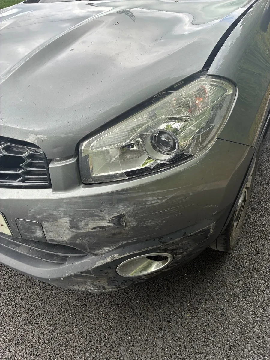 Damaged Nissan Quashai - Image 2