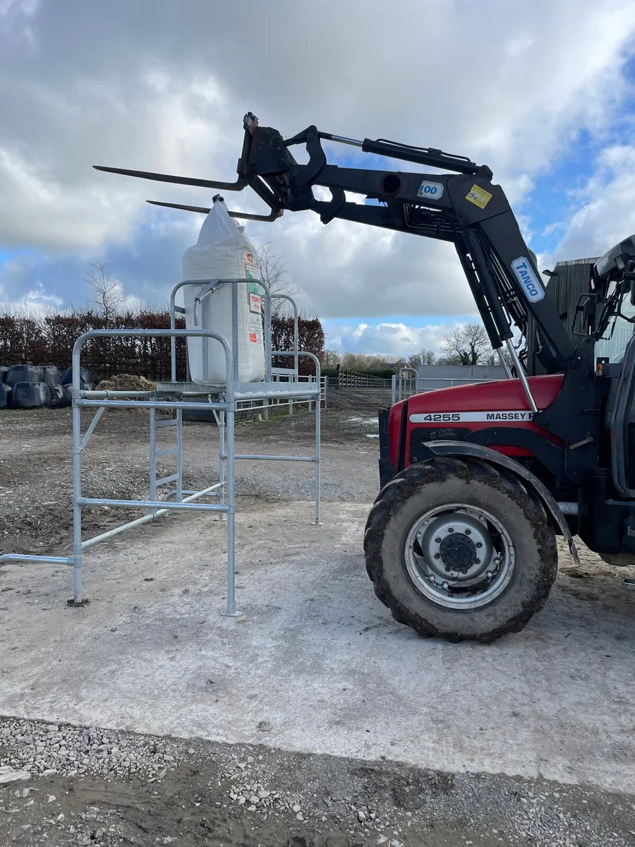 Fertiliser Stand - Image 2
