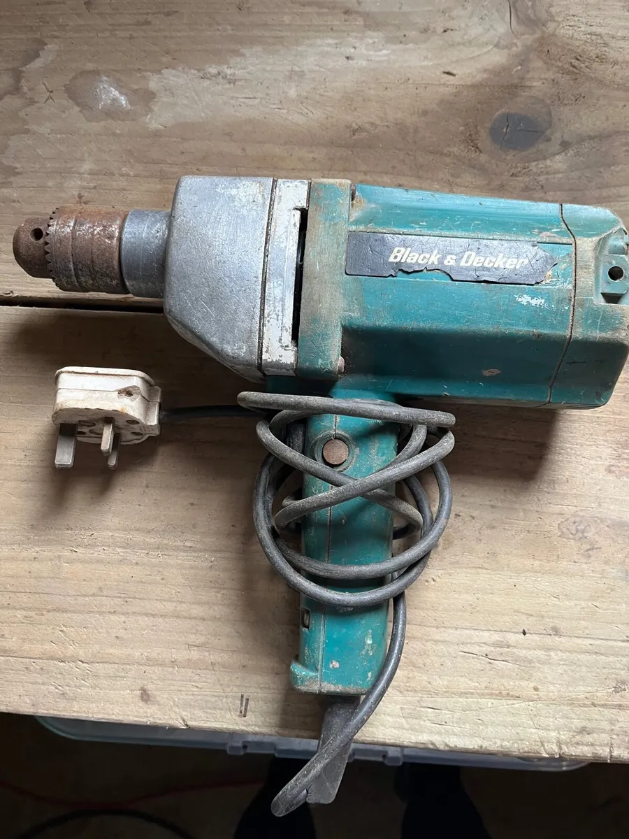 Black & Decker drill - Image 1