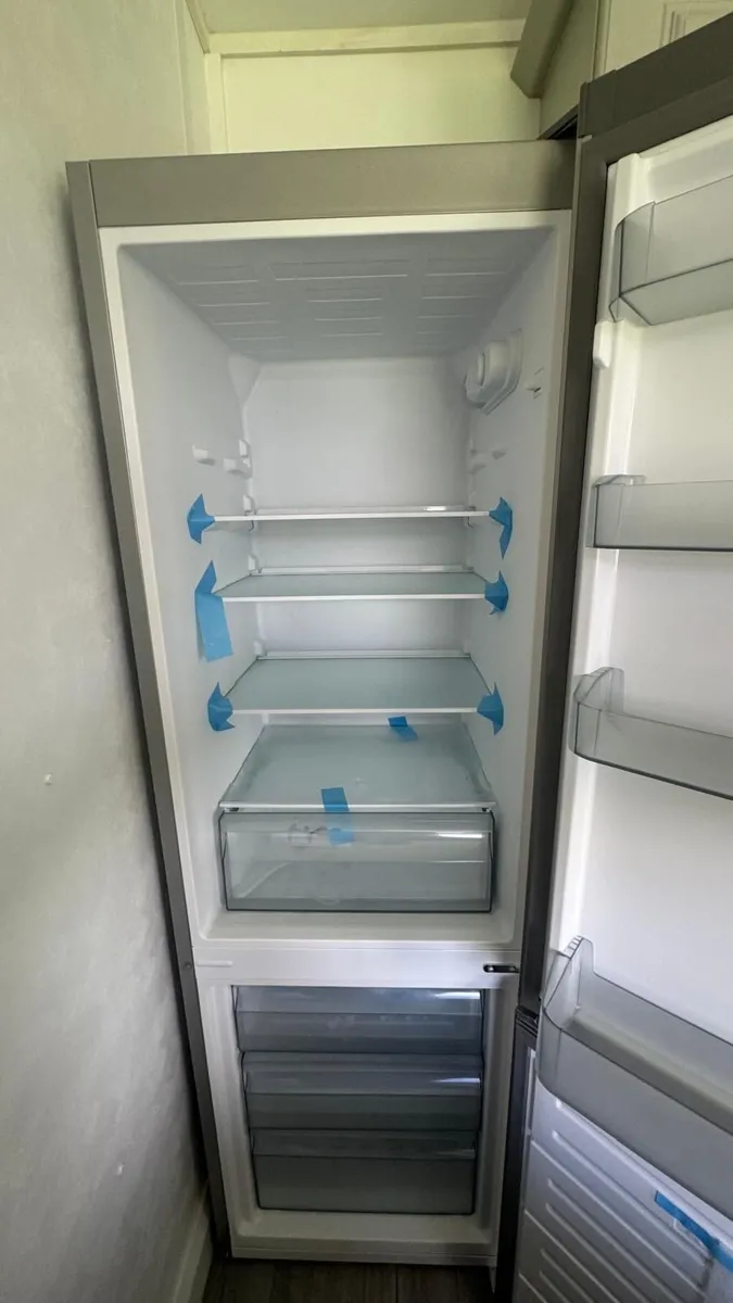 Nordmende Low Frost Fridge Freezer (54 x 170cm ) - Image 1