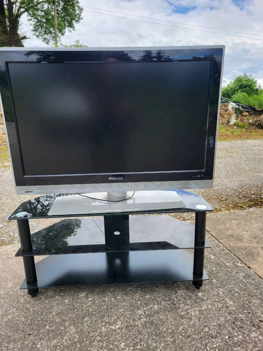 Philips TV an stand 50euro - Image 1