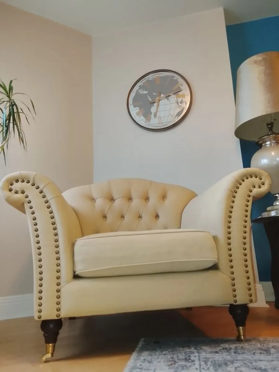 Chesterfield Sofa - Image 3